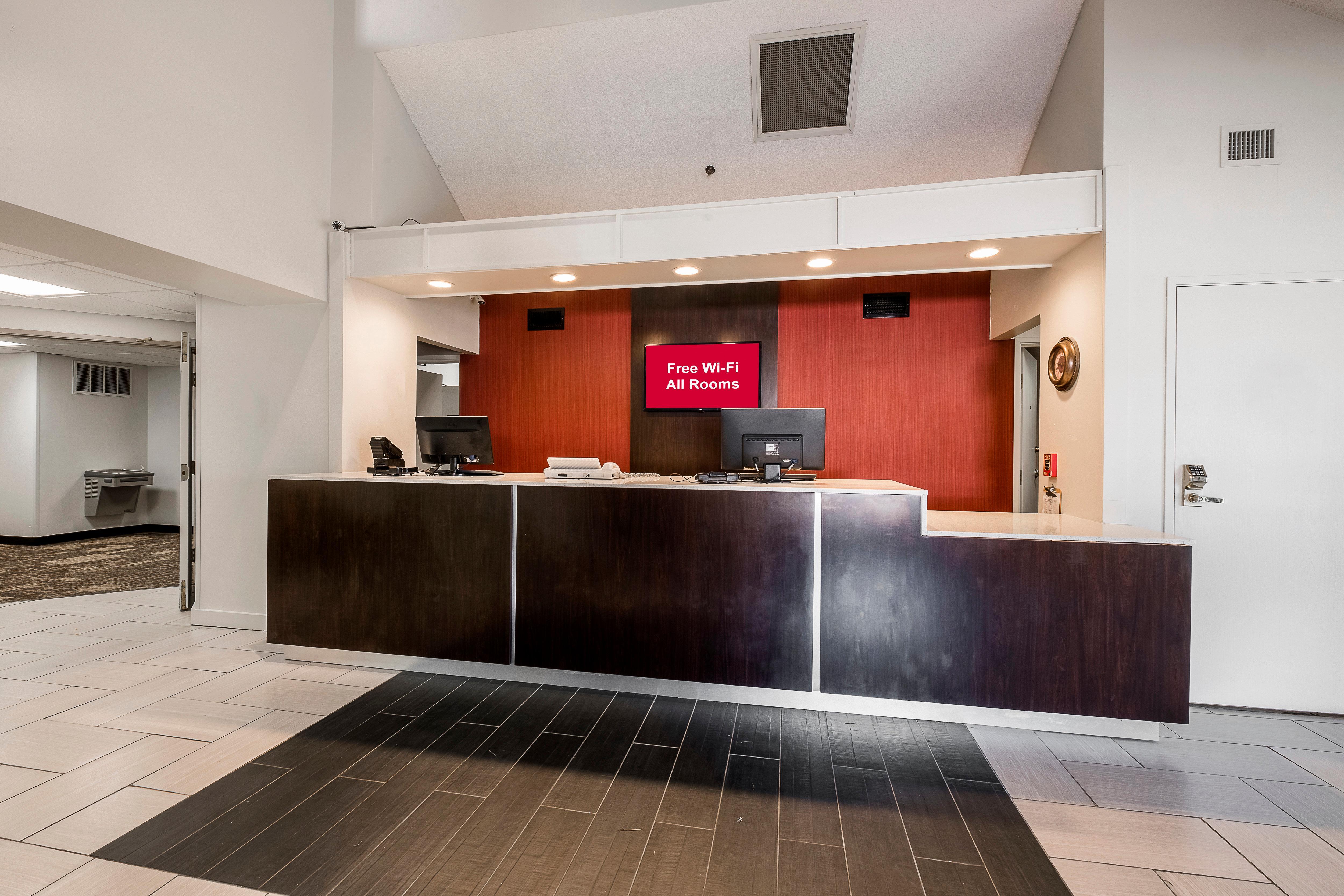 Spark By Hilton Bentonville Bagian luar foto