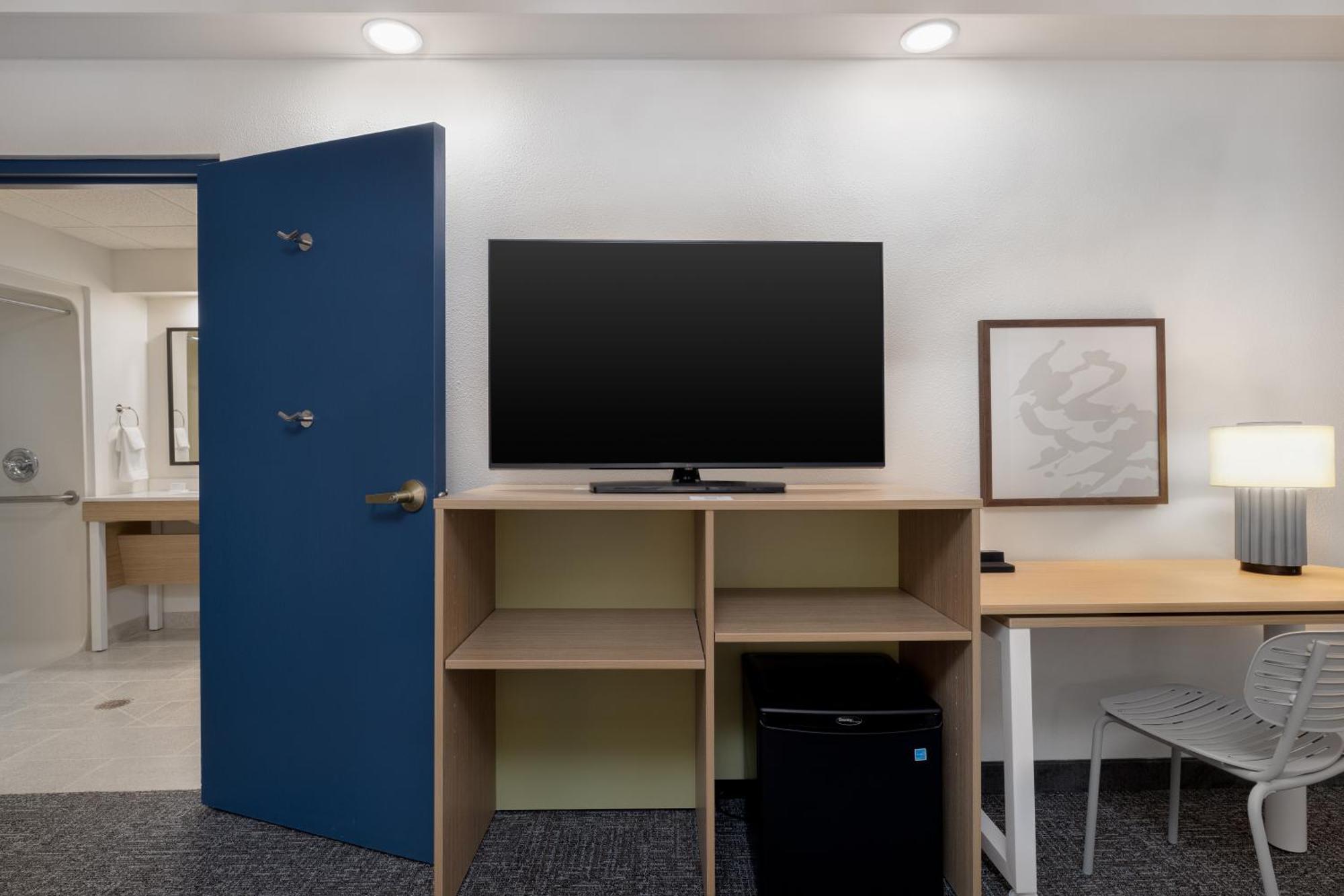Spark By Hilton Bentonville Bagian luar foto