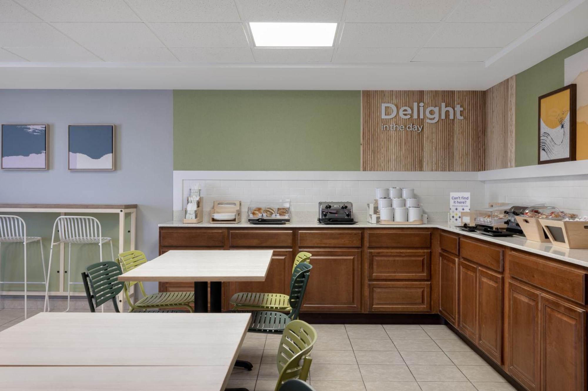 Spark By Hilton Bentonville Bagian luar foto