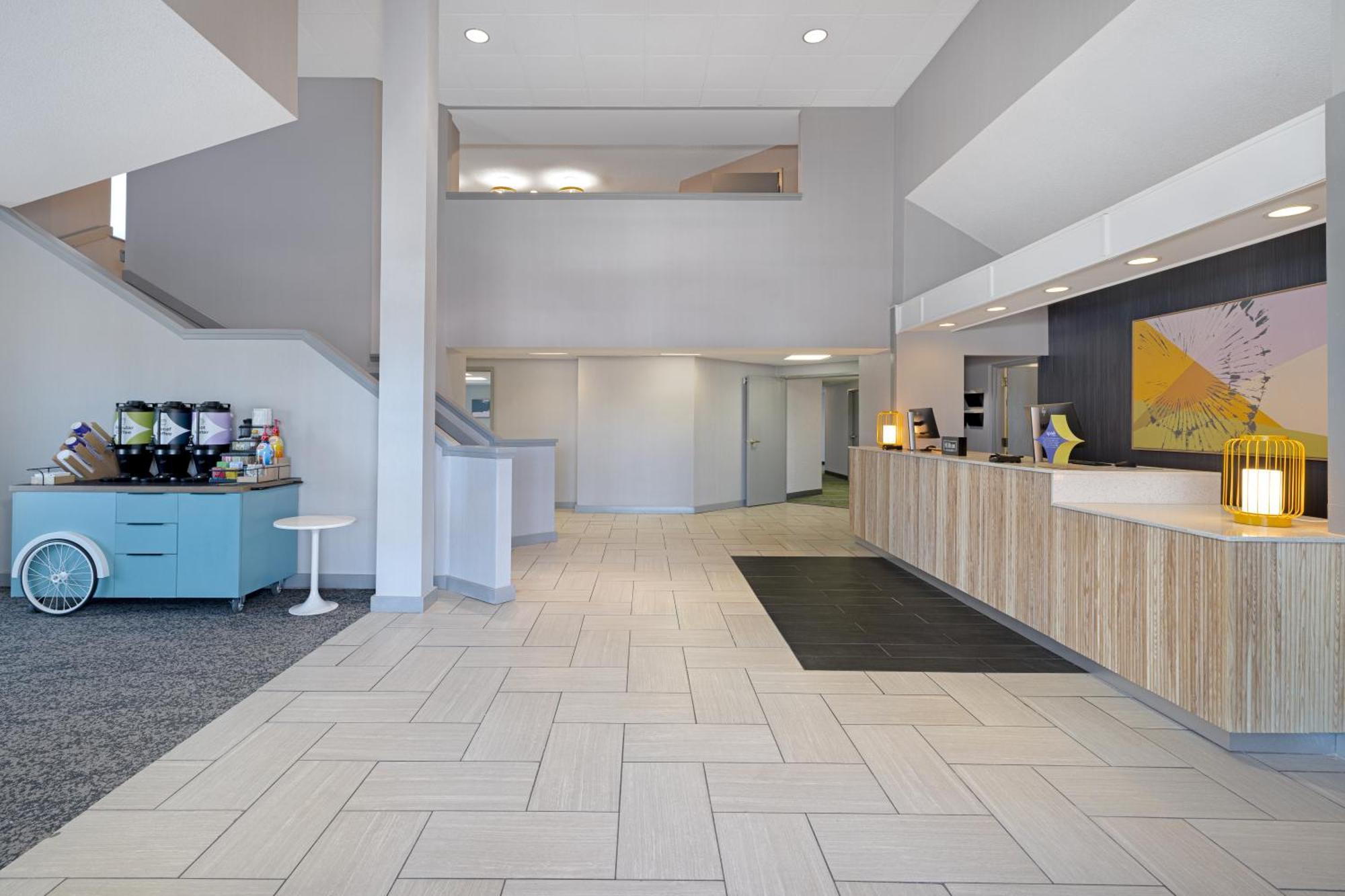 Spark By Hilton Bentonville Bagian luar foto