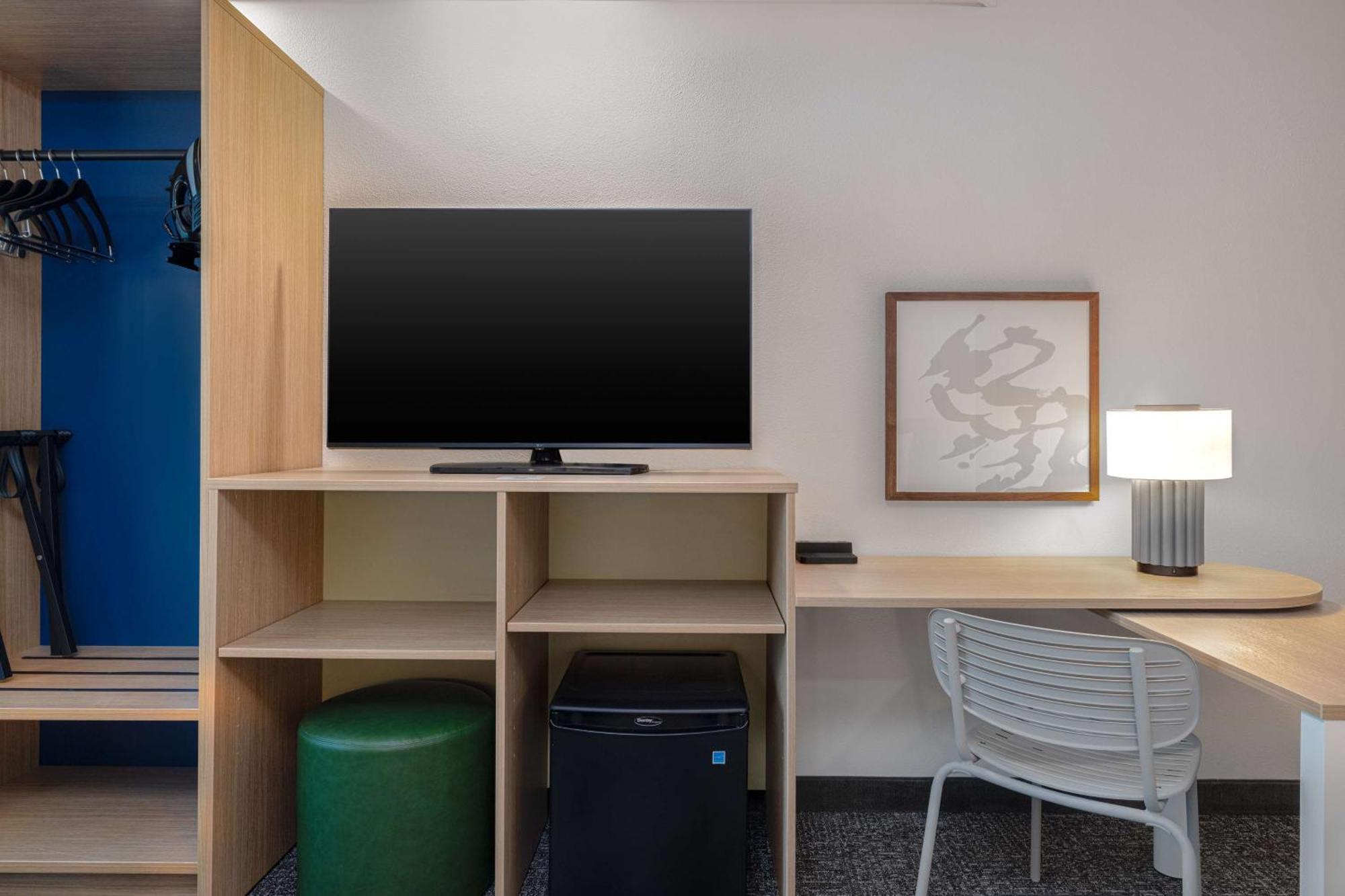 Spark By Hilton Bentonville Bagian luar foto