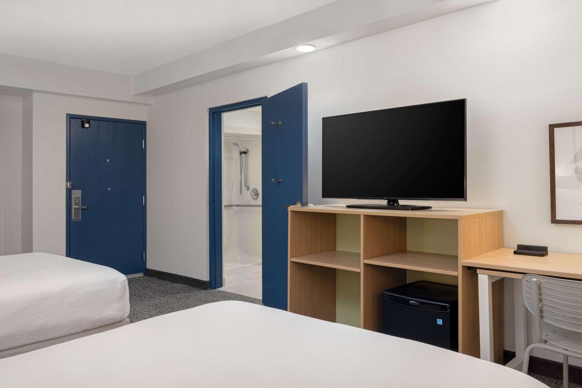 Spark By Hilton Bentonville Bagian luar foto