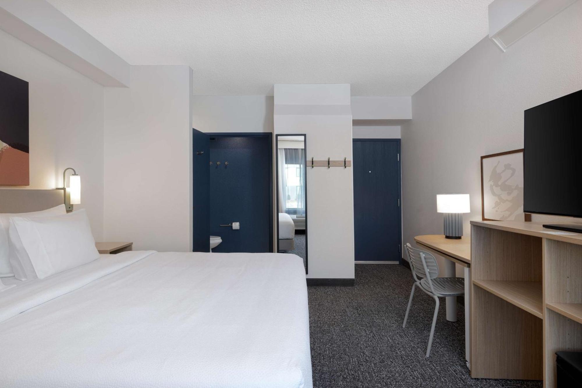 Spark By Hilton Bentonville Bagian luar foto
