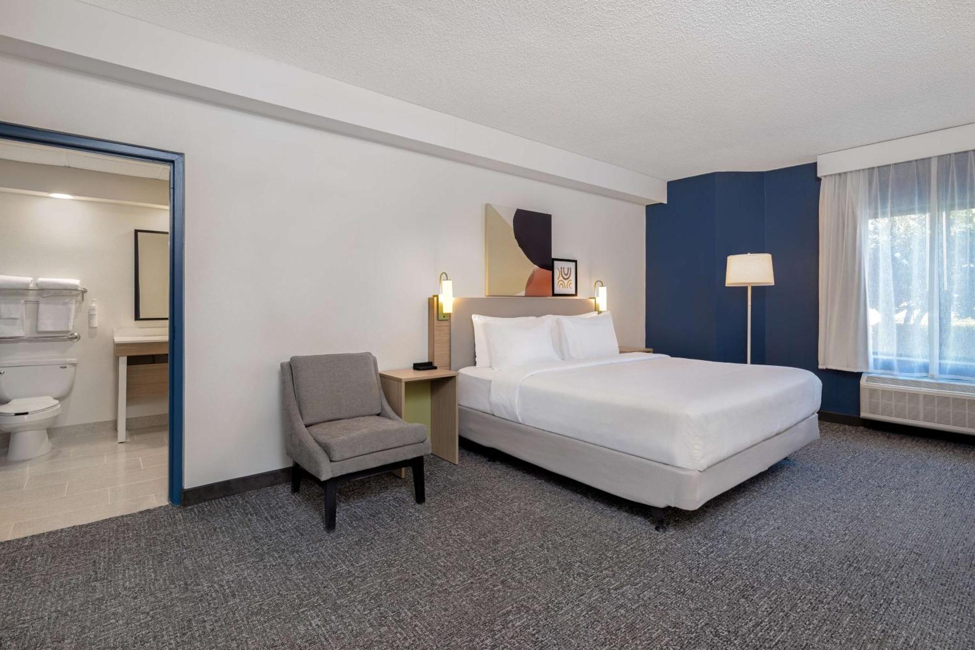 Spark By Hilton Bentonville Bagian luar foto