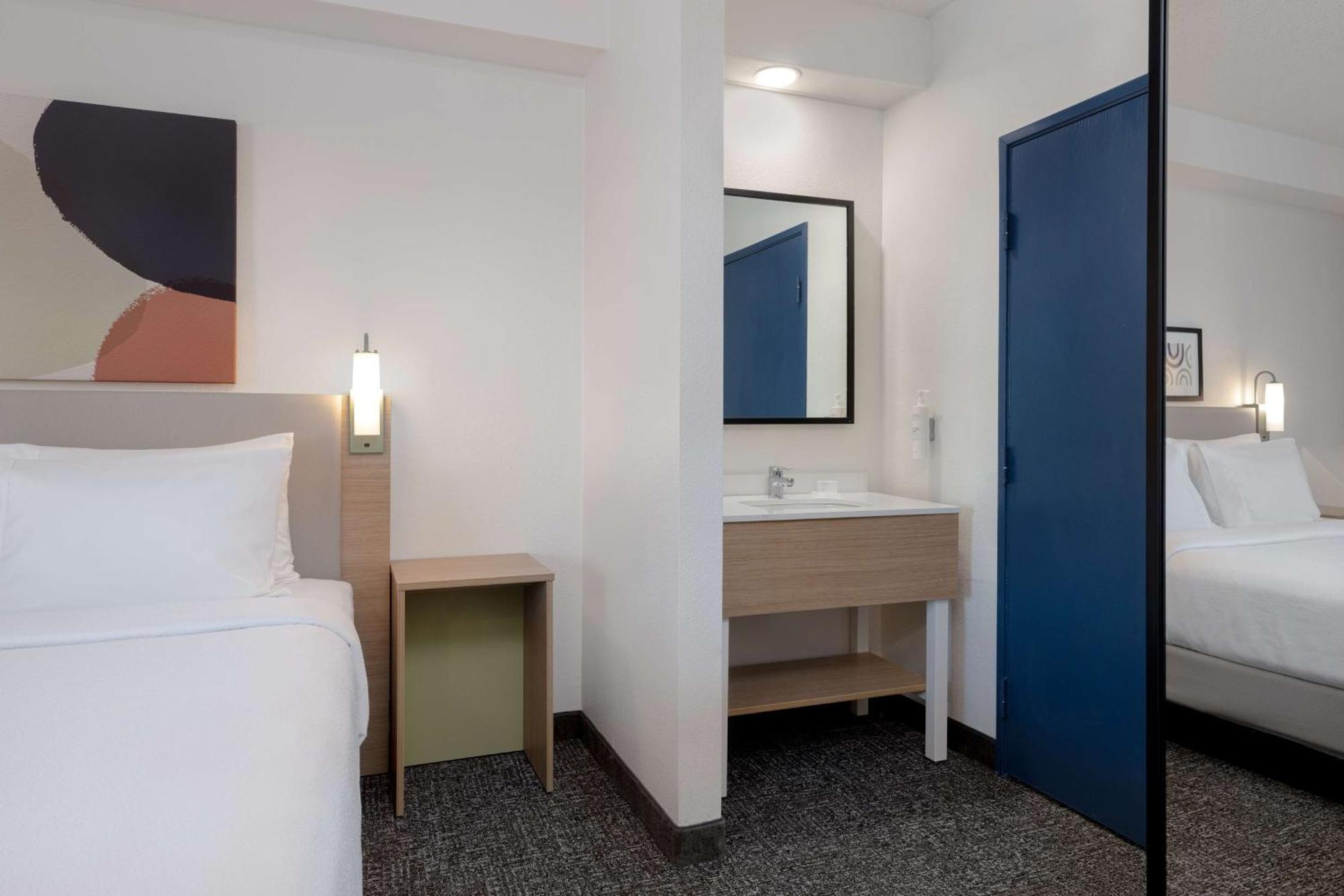 Spark By Hilton Bentonville Bagian luar foto