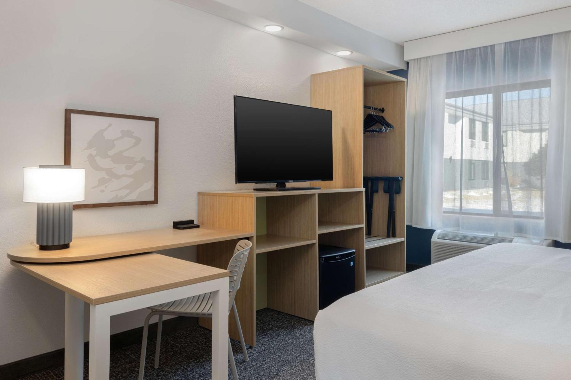 Spark By Hilton Bentonville Bagian luar foto
